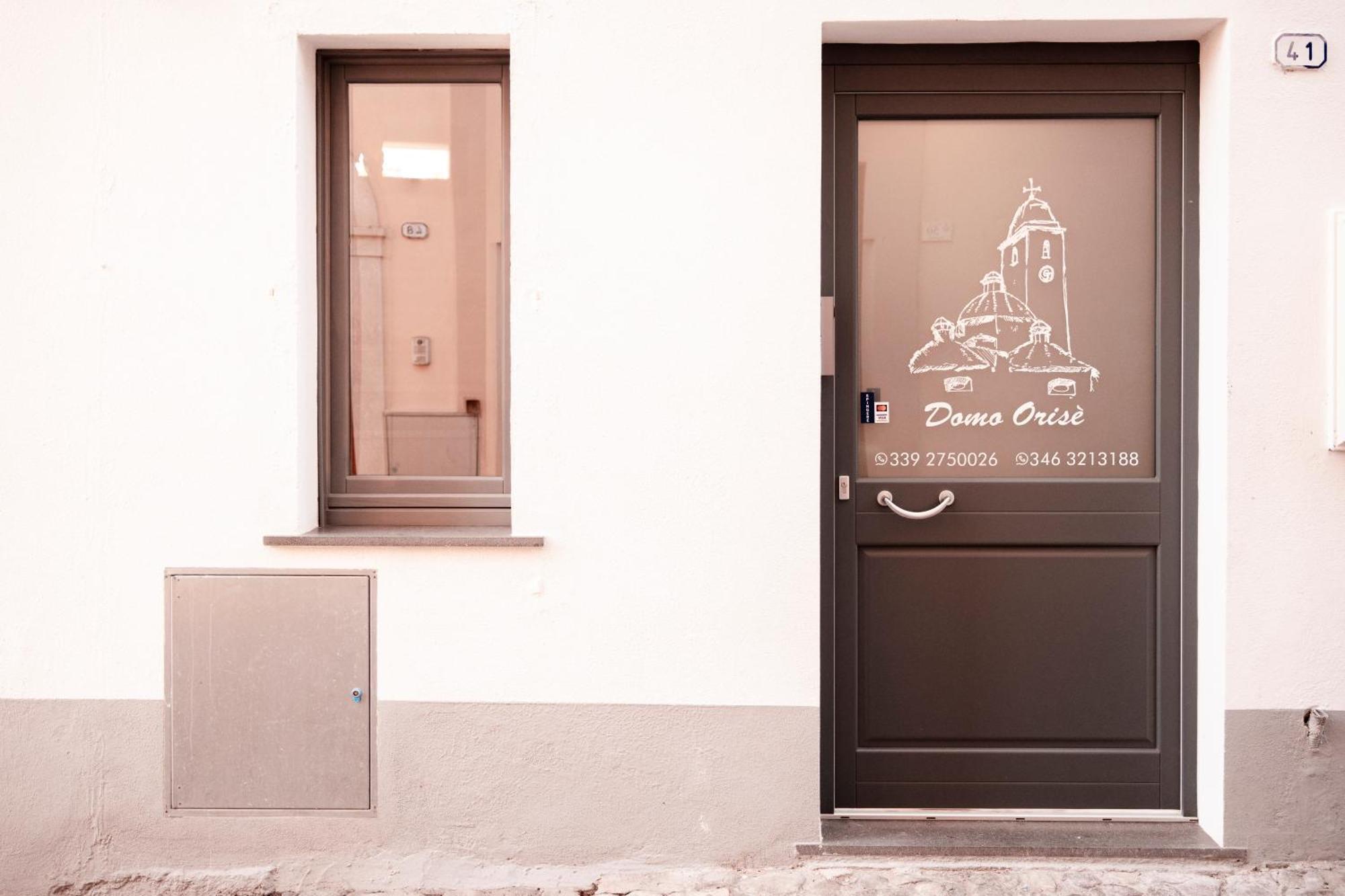 Domo Orise Alloggio In Pieno Centro Orosei Ngoại thất bức ảnh